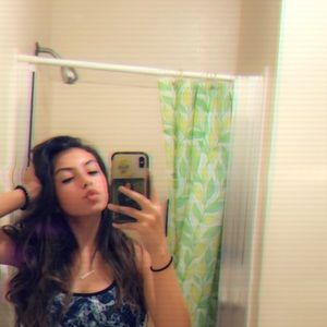 Meet your Posher, Danielle